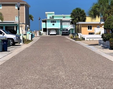 17688 Gulf Boulevard - Photo Thumbnail 12
