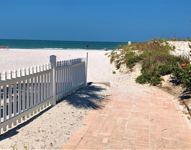 17688 Gulf Boulevard - Photo Thumbnail 15