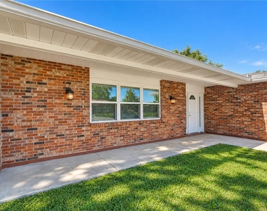 26720 Hickory Loop - Photo Thumbnail 3