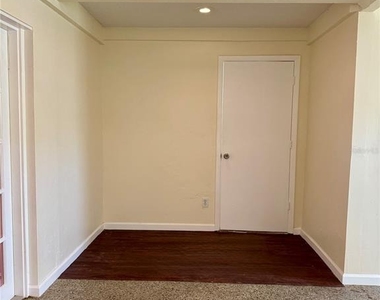 4423 W Varn Avenue - Photo Thumbnail 7