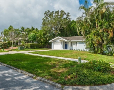 502 N Lincoln Avenue - Photo Thumbnail 3