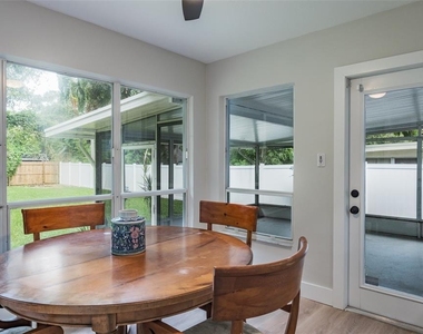 502 N Lincoln Avenue - Photo Thumbnail 16