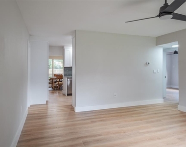 502 N Lincoln Avenue - Photo Thumbnail 9