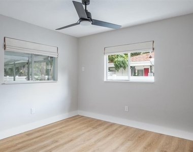 502 N Lincoln Avenue - Photo Thumbnail 26
