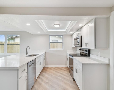 4541 Daphne Street - Photo Thumbnail 8