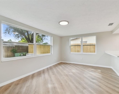 4541 Daphne Street - Photo Thumbnail 12