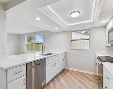 4541 Daphne Street - Photo Thumbnail 3