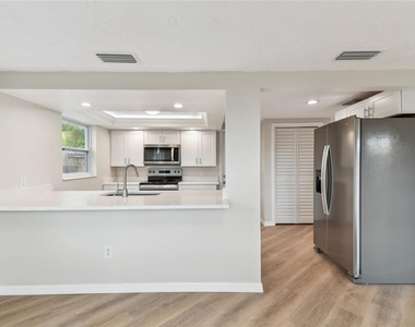 4541 Daphne Street - Photo Thumbnail 9