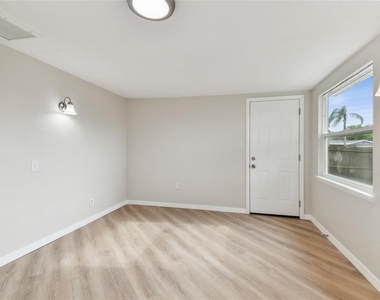 4541 Daphne Street - Photo Thumbnail 28