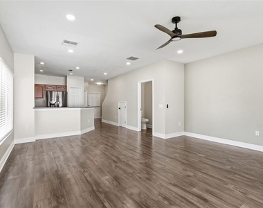 20484 Needletree Drive - Photo Thumbnail 6