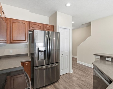 20484 Needletree Drive - Photo Thumbnail 5