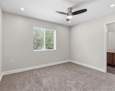 20484 Needletree Drive - Photo Thumbnail 12