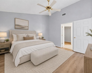 2366 Bentley Dr - Photo Thumbnail 20
