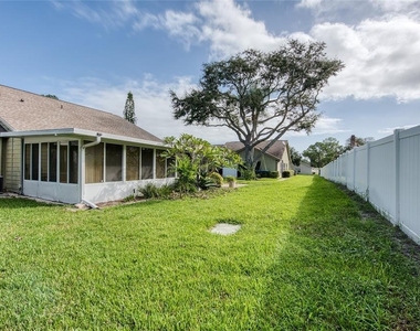 2366 Bentley Dr - Photo Thumbnail 44