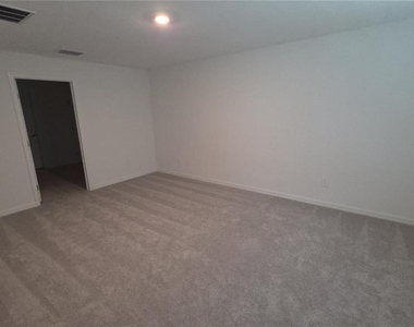 6022 Blue Paloma Court - Photo Thumbnail 10