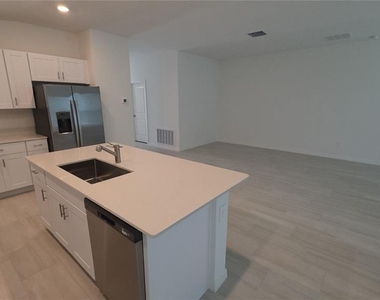 6022 Blue Paloma Court - Photo Thumbnail 2