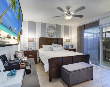 5405 Bellefield Drive - Photo Thumbnail 6