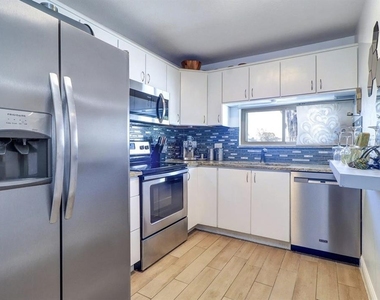 5405 Bellefield Drive - Photo Thumbnail 5