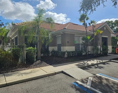 15215 Amberly Drive - Photo Thumbnail 11