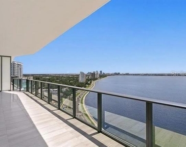3101 Bayshore Boulevard - Photo Thumbnail 1