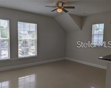 813 Spring Park Loop - Photo Thumbnail 4