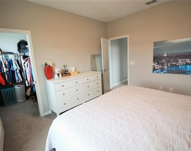 1813 Hawksbill Lane - Photo Thumbnail 20