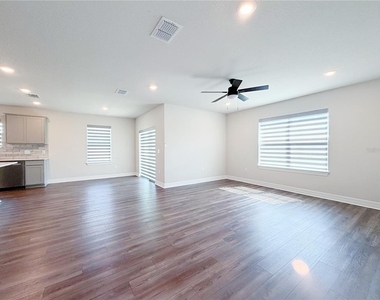 1079 Michelangelo Lane - Photo Thumbnail 6