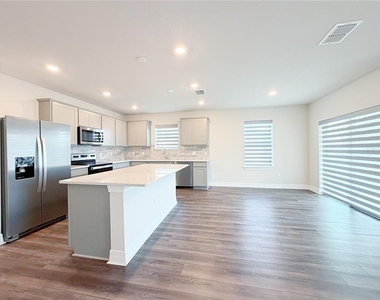 1079 Michelangelo Lane - Photo Thumbnail 5