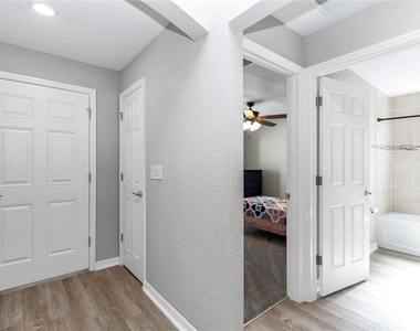 8968 Se 46th Terrace - Photo Thumbnail 5