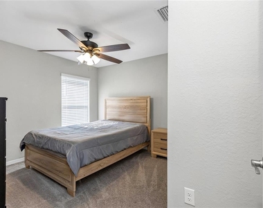 8968 Se 46th Terrace - Photo Thumbnail 10