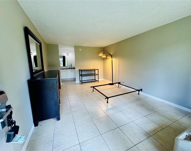 7900 S Orange Blossom Trail - Photo Thumbnail 8