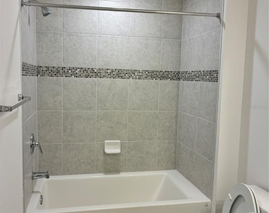 12523 Nw 7th Place - Photo Thumbnail 10