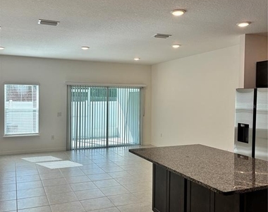 12523 Nw 7th Place - Photo Thumbnail 12