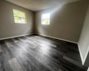 1409 Cadillac Drive - Photo Thumbnail 25