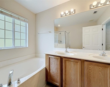 10703 Regent Square Drive - Photo Thumbnail 22