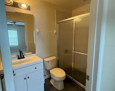 302 Belvedere Way - Photo Thumbnail 10