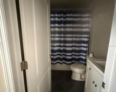 302 Belvedere Way - Photo Thumbnail 11