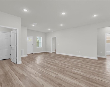 13673 Sw 43 Circle - Photo Thumbnail 3