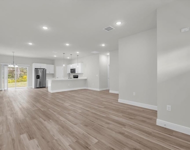 13673 Sw 43 Circle - Photo Thumbnail 2