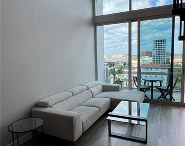 150 E Robinson Street - Photo Thumbnail 14