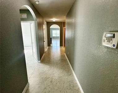 1437 Wallace Manor Pass - Photo Thumbnail 2