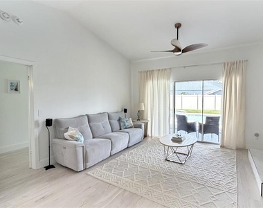 2844 Eagle Lake Drive - Photo Thumbnail 5