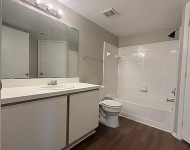 2208 Antigua Place - Photo Thumbnail 12