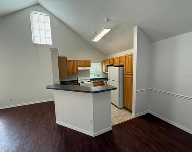 6593 Queens Borough Avenue - Photo Thumbnail 3