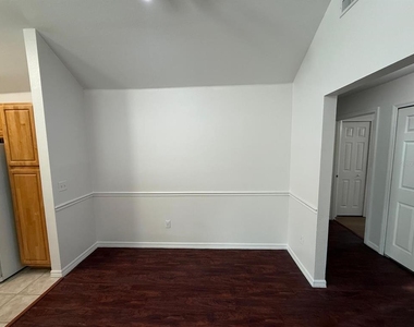 6593 Queens Borough Avenue - Photo Thumbnail 6