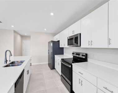 3800 Fescue Street - Photo Thumbnail 6