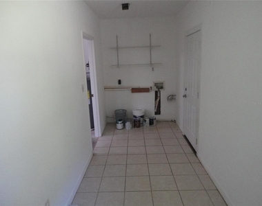 10212 Nw 6th Place - Photo Thumbnail 19