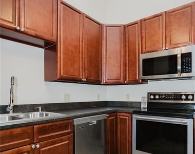3915 Nw 7th Place - Photo Thumbnail 14