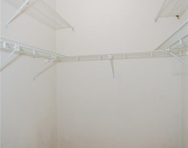 3915 Nw 7th Place - Photo Thumbnail 24