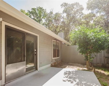 3915 Nw 7th Place - Photo Thumbnail 39